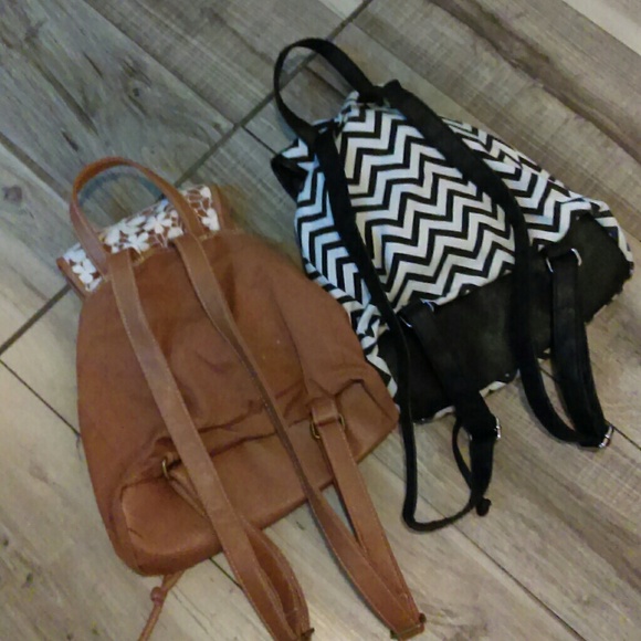 ❌SOLD❌Backpacks Bundle - Picture 2 of 5